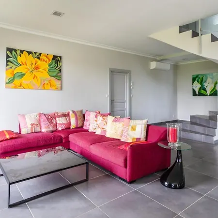 Villa Wonderful And Quiet With Large Garden And Pool In - Welkeys Nice