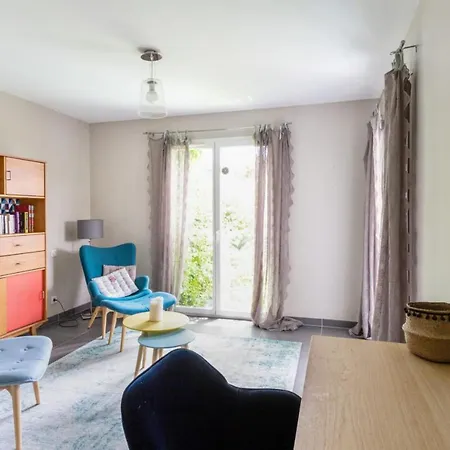 Villa Wonderful And Quiet With Large Garden And Pool In - Welkeys Nice